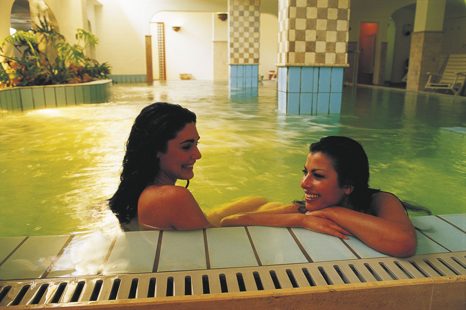 Hotel-Ischia-Grand-Hotel-Terme-di-Augusto-terme-piscina-2