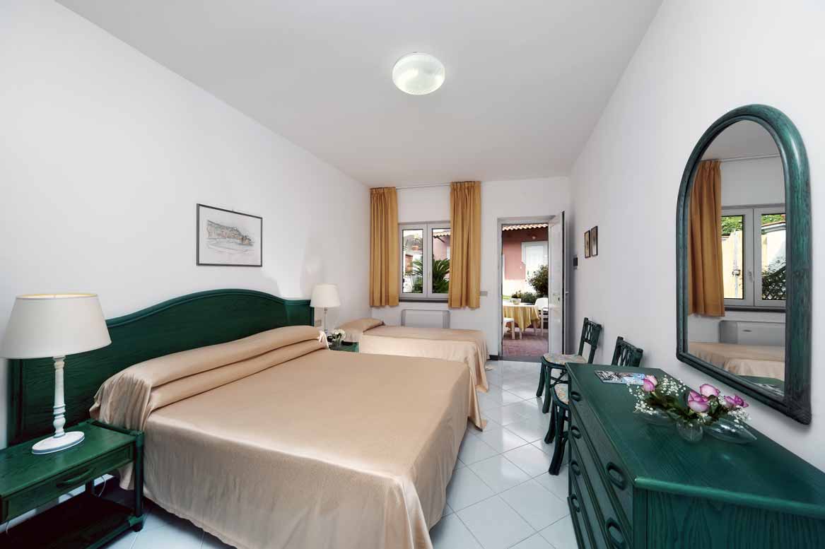 hotel-terme-villa-svizzera-lacco-ameno-ischia-camera-standard