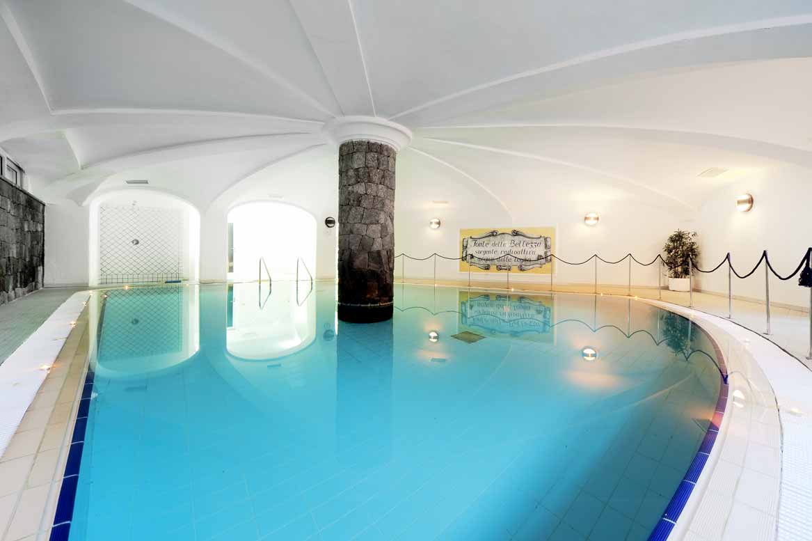 hotel-terme-villa-svizzera-lacco-ameno-ischia-piscina-coperta