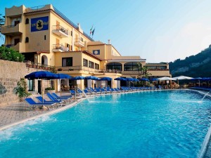 Hotel-san-lorenzo-lacco-ameno-ischia-terme-piscina