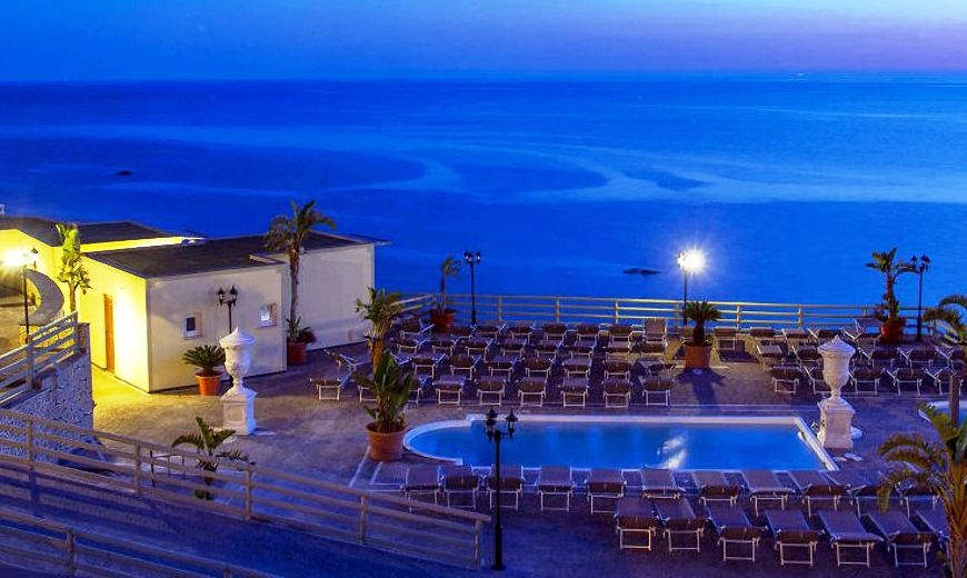 hotel-baia-delle-sirene-forio-piscina1