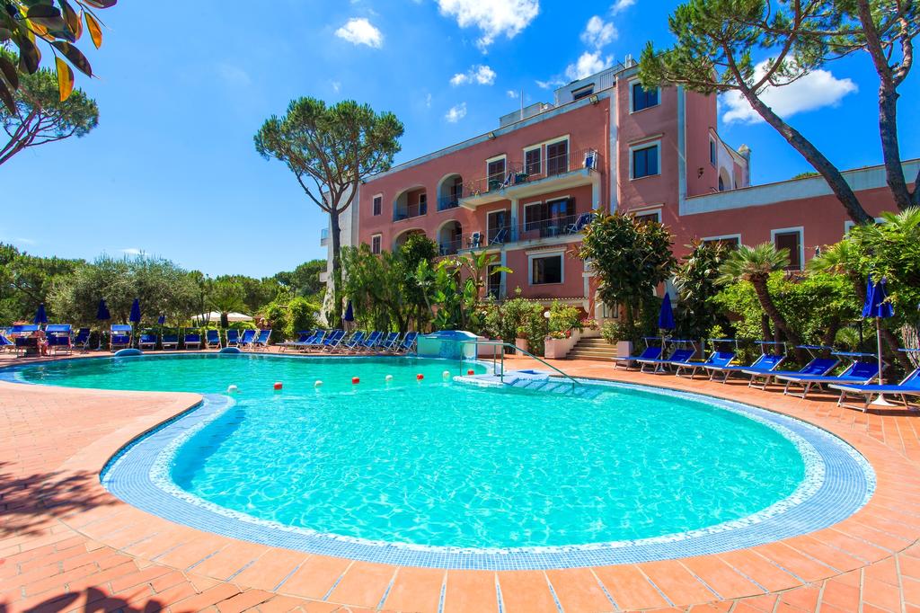 hotel-san-valentino-terme-ischia-piscina-2
