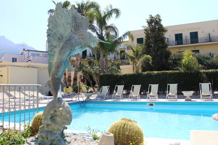 hotel-terme-puntadelsole-ischia-piscina2small